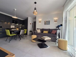 Living area - Apartment, AC, parking - 4 guests (Lumio)