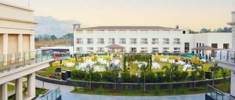 Deluxe Double Room, Garden View | Pool