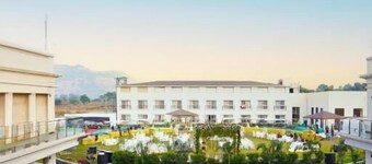 Estrella The Resort