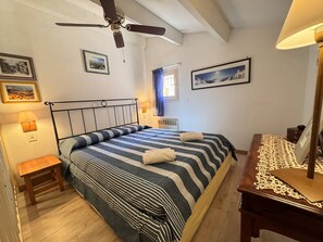 1 bedroom - Calm villa club, lake view - 4 guests (Six-Fours-les-Plages)