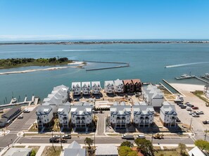 Exterior - Offshore Elite-Luxury Townhouse-Downtown Morehead City-Available May 15! (Morehead City)