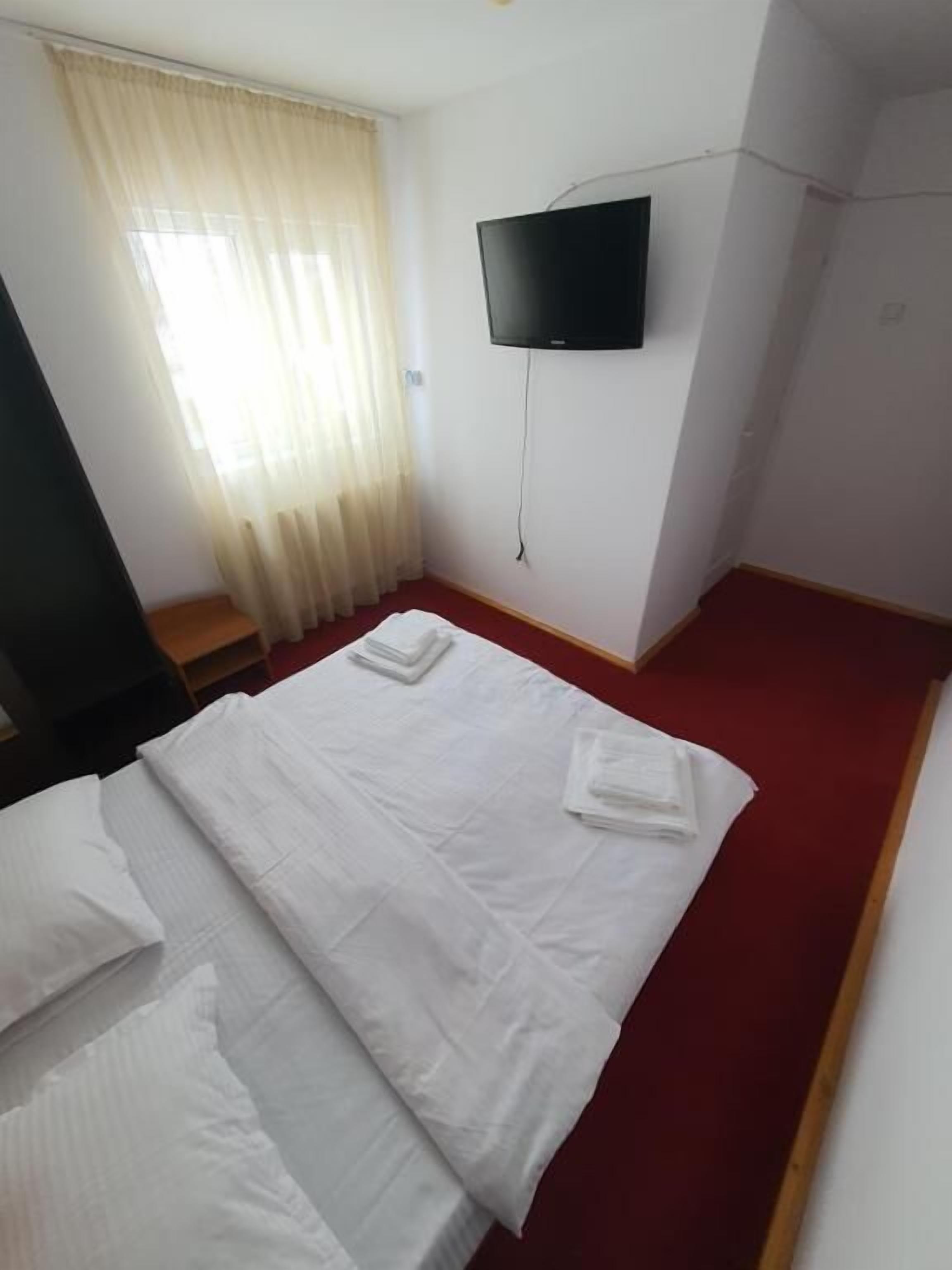 Double Room, Mountain View | WiFi (free)