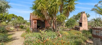 Holiday Home 'Villa Anna Con Giardino' with Private Terrace, Wi-Fi and Air Conditioning