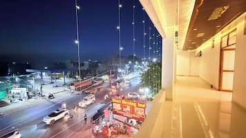 Deluxe Single Room, City View | Property grounds