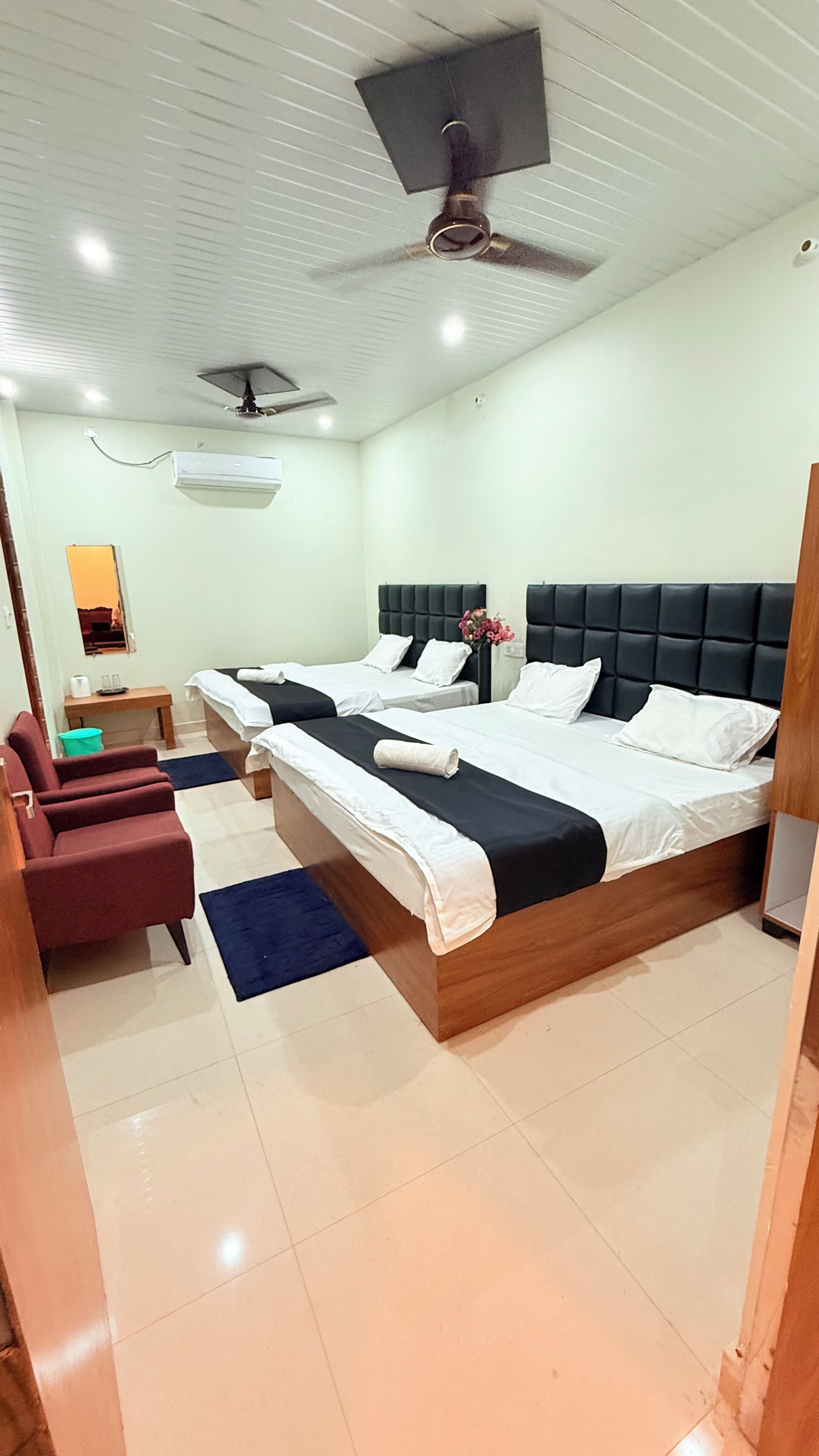 Deluxe Room | Desk, laptop workspace, free WiFi