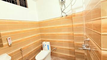 Shower, towels, soap, shampoo