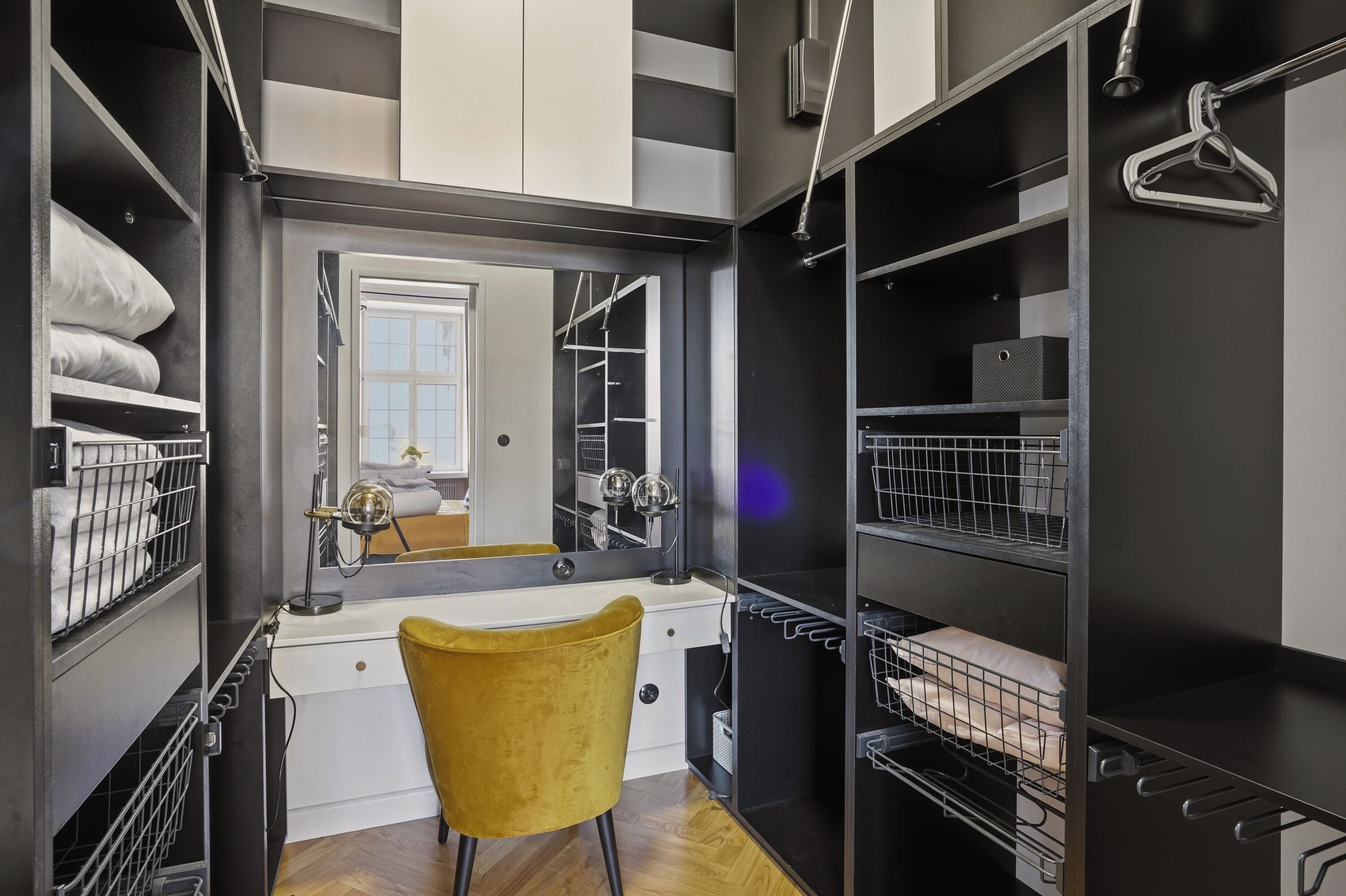 Luxury Apartment, City View | Interior