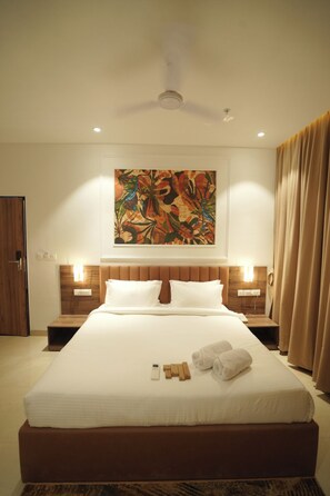 Deluxe Room, City View | Desk, laptop workspace, iron/ironing board, free WiFi - The Grand Icon (Chandrapur)