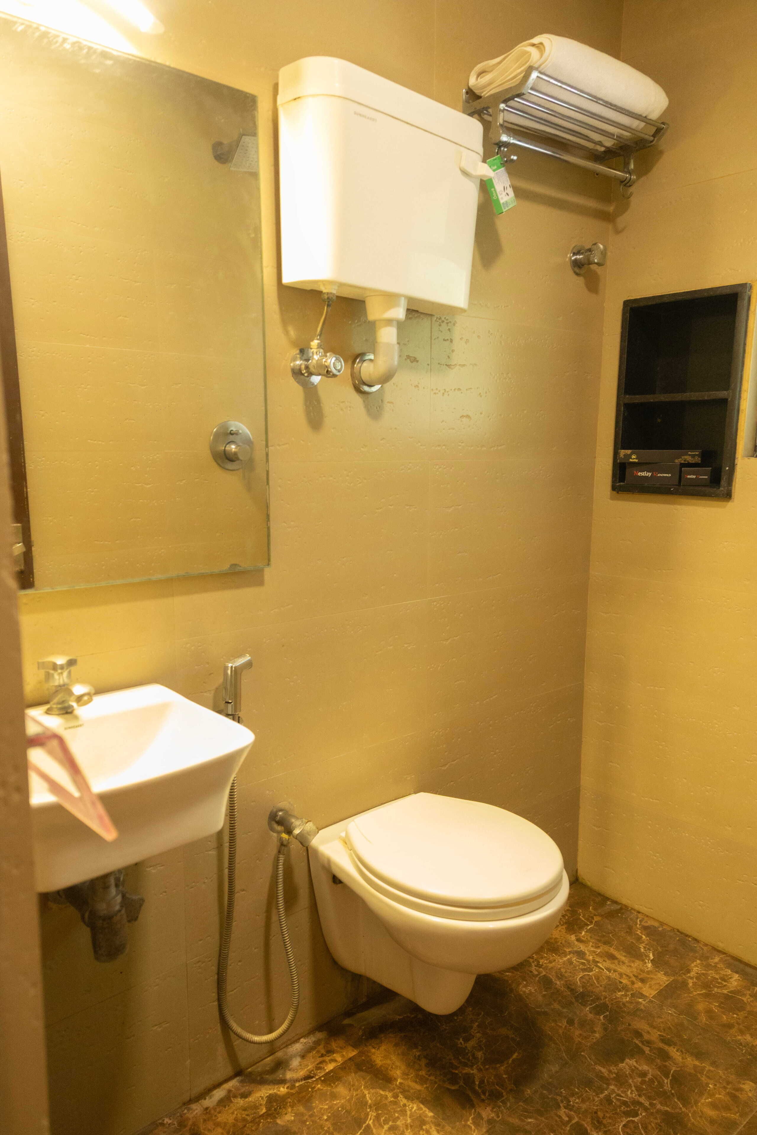 Deluxe Double Room | Bathroom