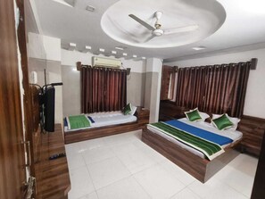 Room - Sai prabhu Pimpalwadi Rd (Shirdi)