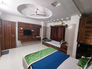 View from room - Sai prabhu Pimpalwadi Rd (Shirdi)