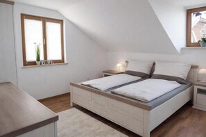 Room - Vrbo Property (Sekull)