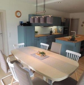 Dining - Vacation home 147 - Spacious deluxe apartment with 4 bedrooms & garden view (Sekull)
