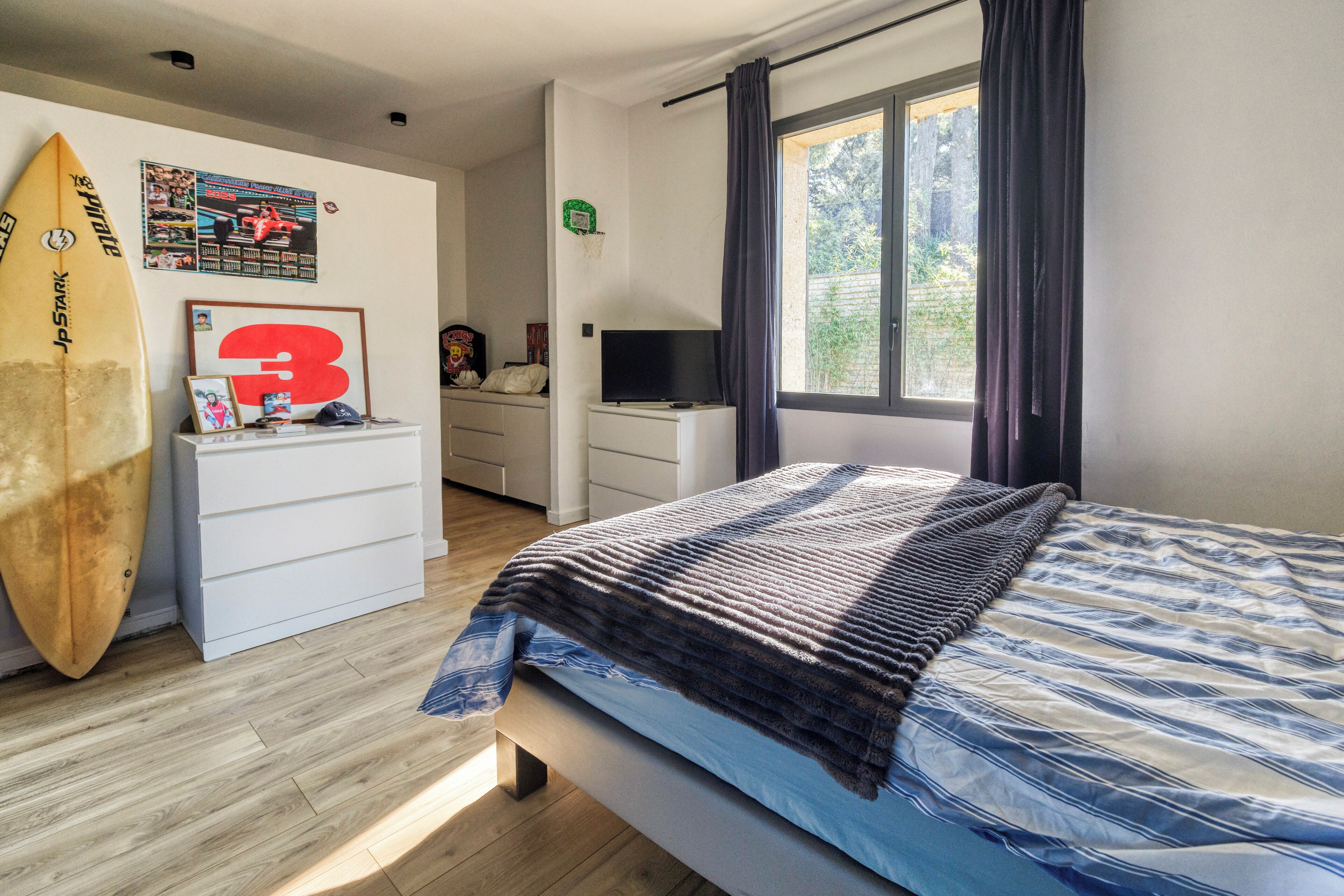 4 chambres, fer et planche à repasser, Wi-Fi, draps fournis