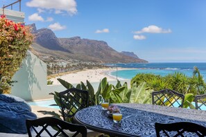 6 bedrooms, Internet - Camps Bay 6bed w Ocean Views and Pool Villa Sevara (Cape Town)