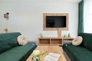TV, offices - Spacious Apartment | 2 Parking Spaces | View Terrace (Gdańsk)
