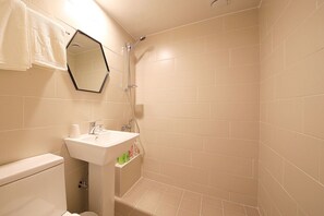 Quarto solteiro luxo | Banheiro