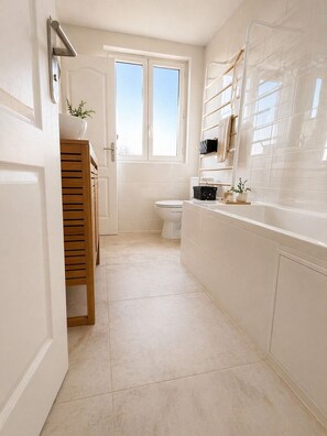 Bathroom - Vrbo Property (Terminiers)