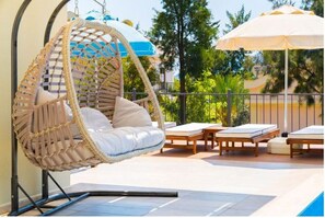 Terrace/patio - Spacious 5bedroom capacity villa in charming Antalya Kalkan perfect for families (Antalya)