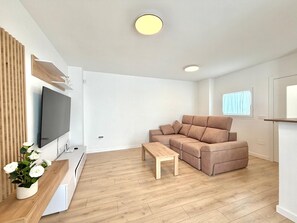 TV - TERRASOL PENTHOUSE DUPLEX PENTHOUSE CENTER TORRE DEL MAR (Torre del Mar)