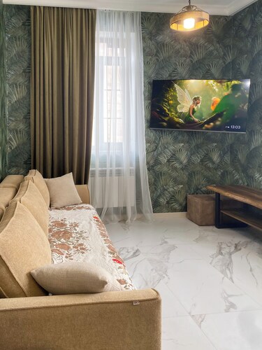 S-Van Cozy Home: Superior Stylish One-Bedroom Apartment