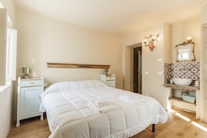 7 Schlafzimmer, WLAN