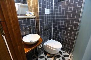 Economy Oda, Avlu Manzaralı | Banyo