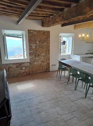 Dining - Podere il Leccio - Tuscan Farmhouse with Swimming Pool and View Lucchesi Hills (Croce)