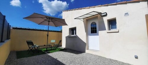 Charmante Maisonnette avec Jacuzzi & Parking – Escapade Relax à Valensole