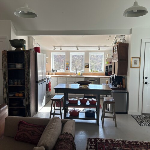 Restored barn in charming Lyme with studio apartment.