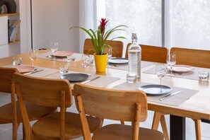 Dining - Holiday Home “La Maison Des Dunes – Beach & Bikes” with Private Terrace, Garden & Wi-Fi (Fouesnant)