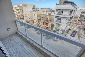 Property grounds - Luxury duplex apartment, sun terrace, jacuzzi SDIN1-1 (Swieqi)