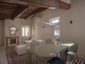 Dining - One Bedroom Apartment (Lucca)