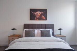 1 bedroom, iron/ironing board, WiFi, bed sheets - City Point Aberdeen by Guestz (Aberdeen)