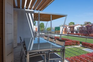Outdoor dining - SG Luxury - Gasparina Cotton Stay Lakeview (Castelnuovo del Garda)