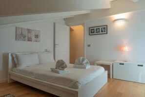 3 bedrooms, desk, free WiFi, bed sheets - SG Luxury - Gasparina Cotton Stay Lakeview (Castelnuovo del Garda)