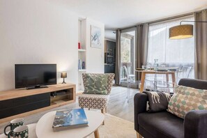TV - Sun Valley Appartment (Chamonix-Mont-Blanc)