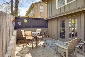 Interior - Family Unit 1 Mi to Dtwn Overland Park & Hospitals (Overland Park)