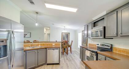 Near Rocket Launches & Beaches! Cocoa Family Home