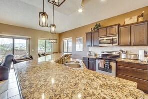 Interior - Hike, Golf & Try Your Luck! Mtn-view Mesquite Home (Mesquite)