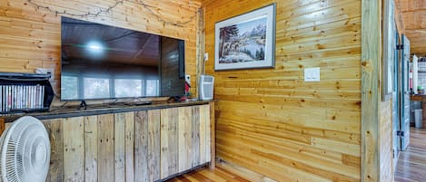 House (1 Bedroom) | Interior