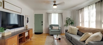Walkable Apt in Dtwn Caldwell! Near Campus Events