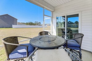 House (3 Bedrooms) | Interior - Gateway to Emerald Isle! Coastal Gem w/ Golf Cart (Newport)