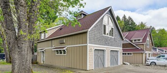 Near Oregon Caves: 2-studio Retreat w/ Game Room!