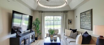 The Saint Hotel: Boutique Suite Near Overland Park