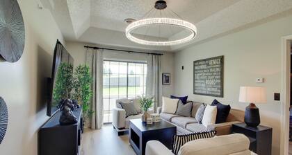 The Saint Hotel: Boutique Suite Near Overland Park