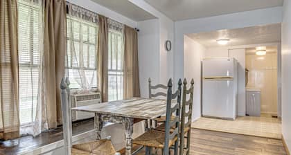 1 Mi to Park & Lake! Charming Retreat in Sullivan