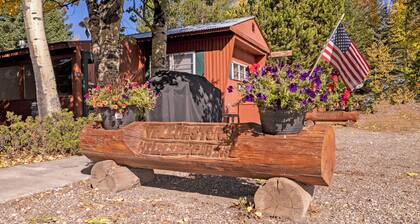 Gateway to Yellowstone! Cabin < 1 Mi to Nat'l Park