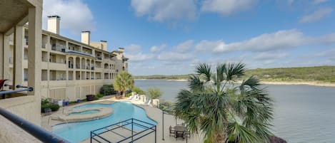 Apartment (2 Bedrooms) | Front of property