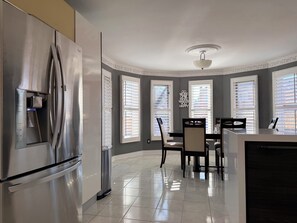 Interior - Superb in the Suburbs (Vaughan)